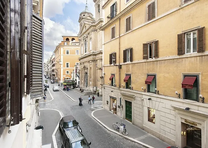 Canova Rooms In Spanish Steps